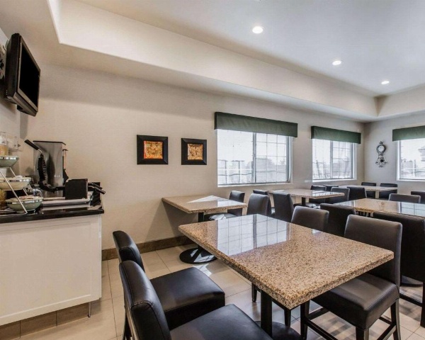 Quality Inn Rosemead image 19